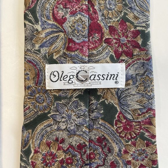 Vintage Oleg Cassini Tie Green Floral 100% Silk Tie - Picture 3 of 7